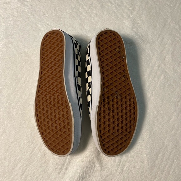 Vans - Picture 3 of 4